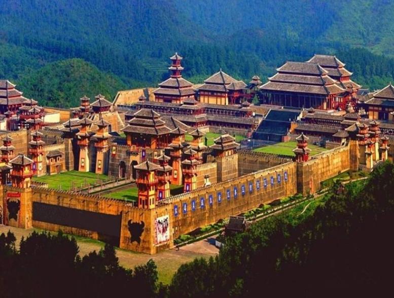 “买买买”引发后遗症 长城影视折价卖诸暨影视城“补血”