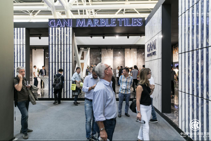 简一第十一代新品全球首发 美学概念惊艳全场