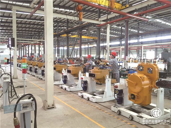 晋工机械：执著研发 深度布局全球市场