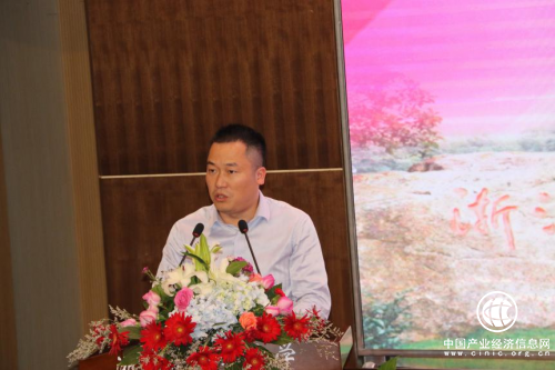 助力乡村教师队伍建设 “姚宏教育基金”走进淳安中学