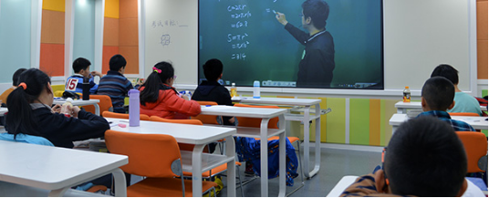 小鱼易连：三四线城市教育市场增长的最大机会在双师课堂