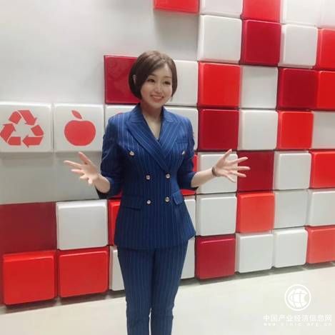 凤凰卫视财经专家员歆然就汽车降低进口关税发表评论