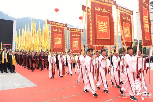 祭酿酒祖师 扬工匠精神 传民俗文化 2018戊戌年茅台酒节举行