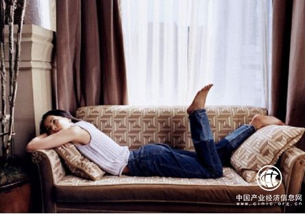 热水器怎么选，美的V3云朵电热水器让你“懒”出新净界！