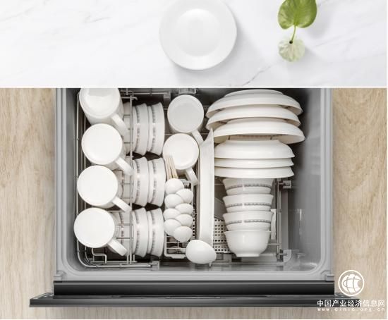 带厨房烹饪的油烟烦恼，老板电器来帮你解决