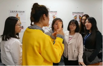 关爱员工健康，闪银开展中医诊疗活动