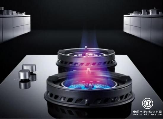 老板电器独创内聚焰式燃气灶，远超国家一级能效标准