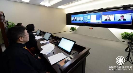 北京互联网法院首案通过小鱼易连开审 科技感十足