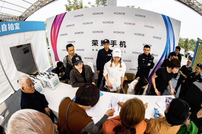 荣耀手机探索国际化IP营销，一场品牌卡位战已经打响
