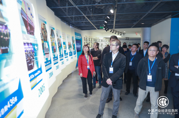 双十一企业采购人齐聚苏宁，共谱智慧零售新篇章