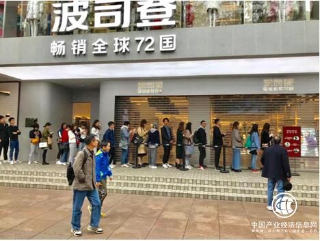 线上抢购线下排队，波司登为何再度火爆？