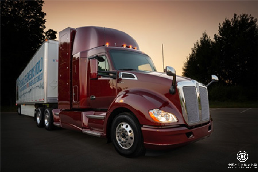 别人放产品 丰田居然在进博会上“演话剧”？