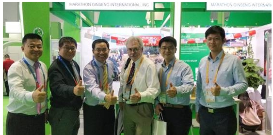 美国蔻菲护肤品公司在首届进博会上获得千万订单