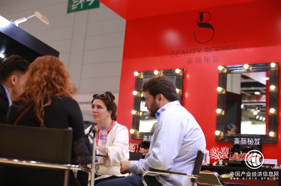 美颜秘笈再次引爆香港COSMOPACK亚太区美容展,吸睛全场,更是现场签起国际订单