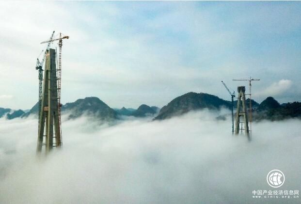 中国交建：世界第一高混凝土桥塔封顶