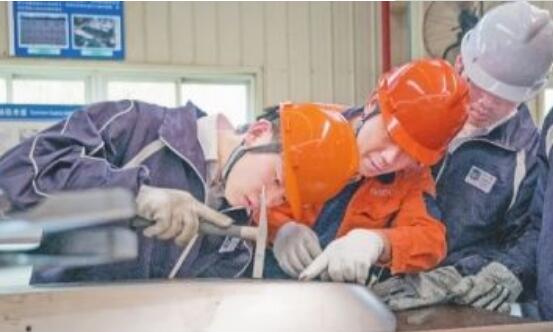 我国全面推行中国特色企业新型学徒制