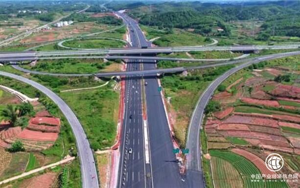 广西：13年内新建高速公路8000公里