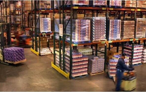 跨境电商快速发展 中国快递“出海”充满机遇