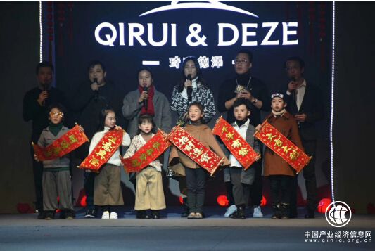 中国德牌三周年年会暨2019秋+羽绒新品发布会完美收官