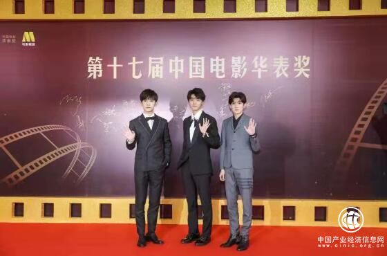 传言明星不喝饮料只喝水，是真的吗？！