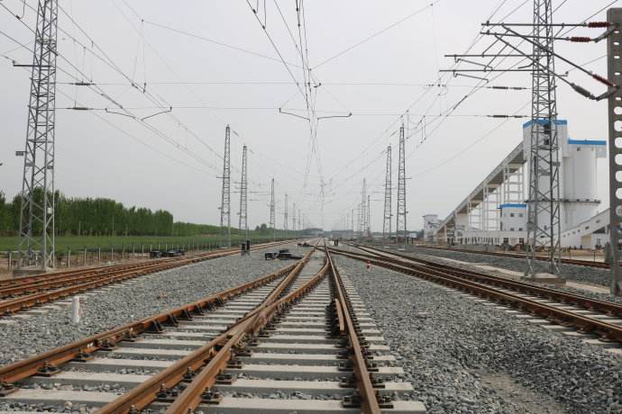 《关于加快推进铁路专用线建设的指导意见》印发