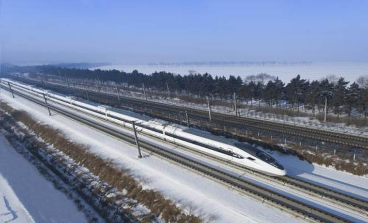 创新与坚守确保安全运行 中国高铁成功挑战高寒