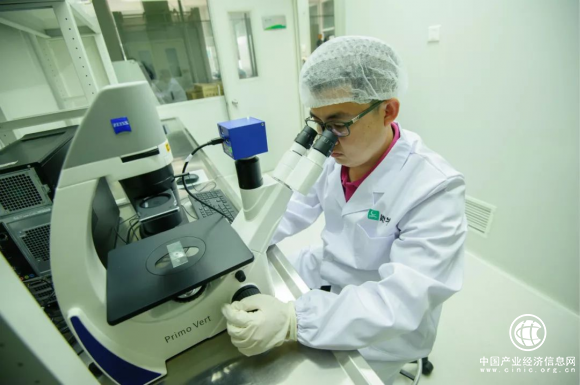 今年两会，蒙牛带来啥建议？