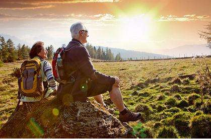 合众人寿推出“旅居养老”服务 让老人“玩”度晚年