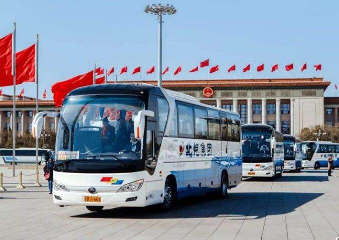 宇通连续16年主力服务全国两会一路见证国家强大