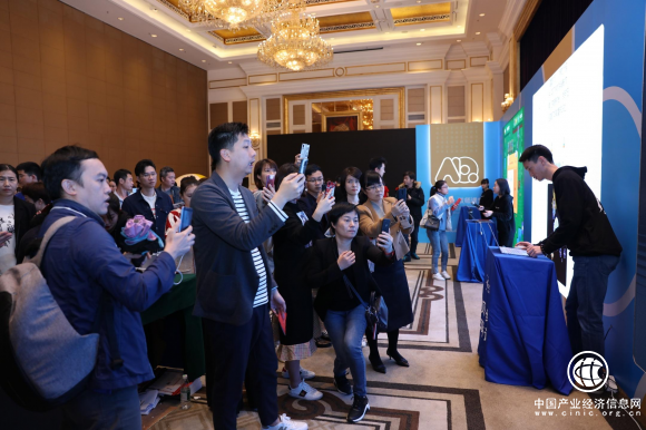 人工智能时代来临！贝尔科教发布三款AIQ教育产品