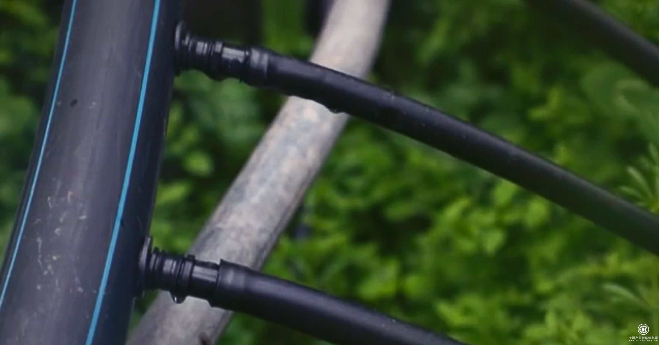 阿里巴巴淘乡甜数字化农场里的水肥一体化设施