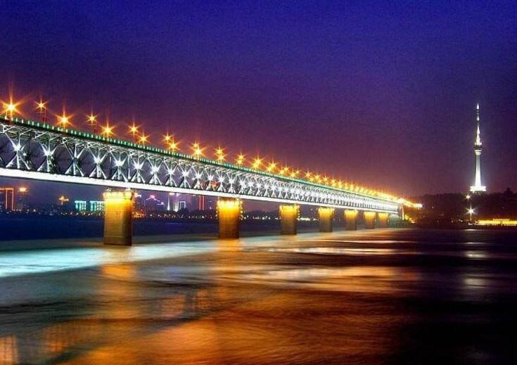 中国夜间旅游产品快速形成新的经济增长点