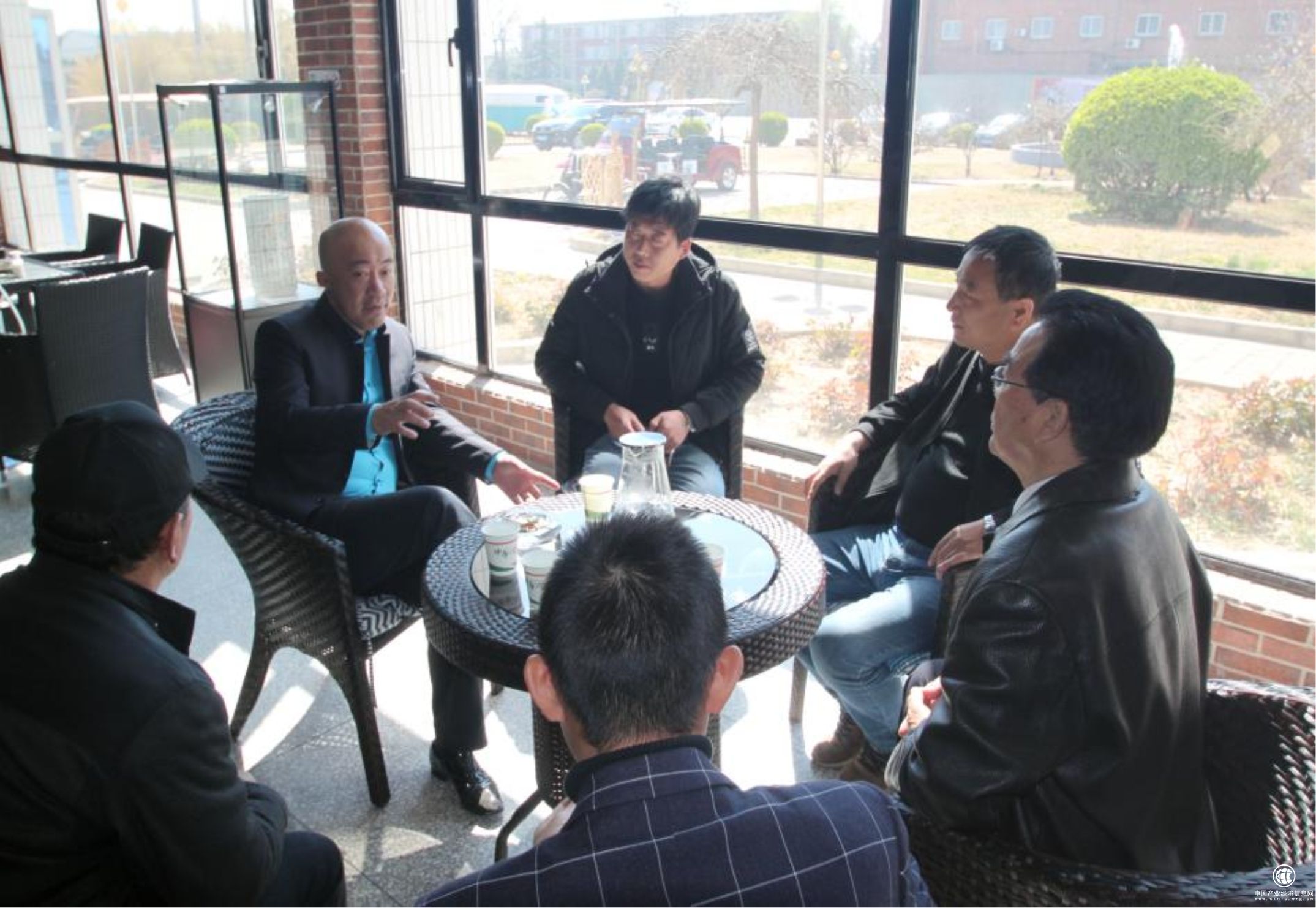 易县西陵乡五道河村到东方1956洽谈合作