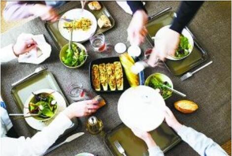 消费利好政策密集出台 促进形成强大国内市场