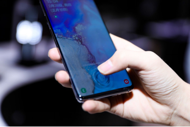 为什么说三星Galaxy S10屏下指纹识别比华为P30更好？