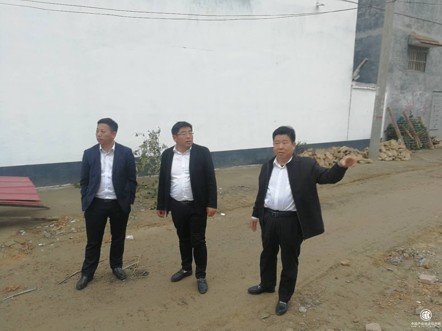 用实干谱写新时代赞歌