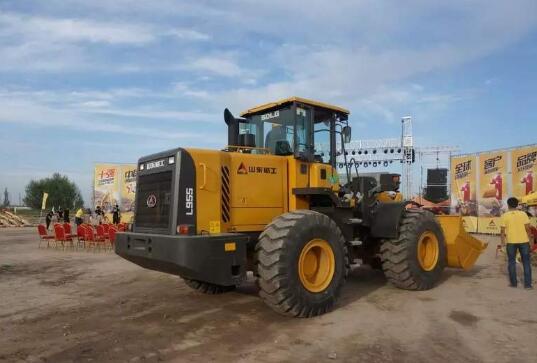 山东临工借助“中国好司机”活动让行业流动起来