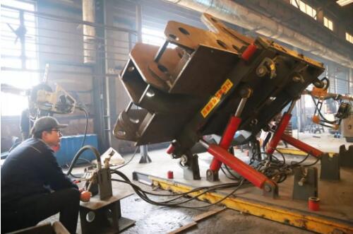 山能集团以重大项目研发带动科技创新发展