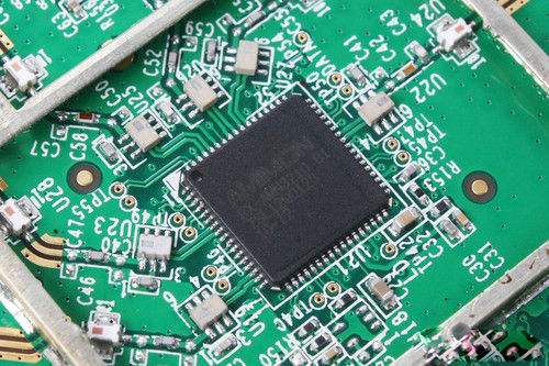 人工智能大模型需要怎样的芯片？