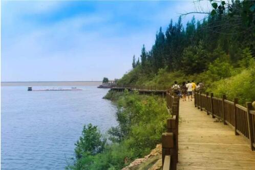 山东打造老年旅游示范基地 激发老年市场新潜力