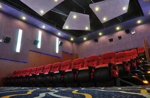 票贵内容少 上半年我国各大院线观影人数减少1亿人次