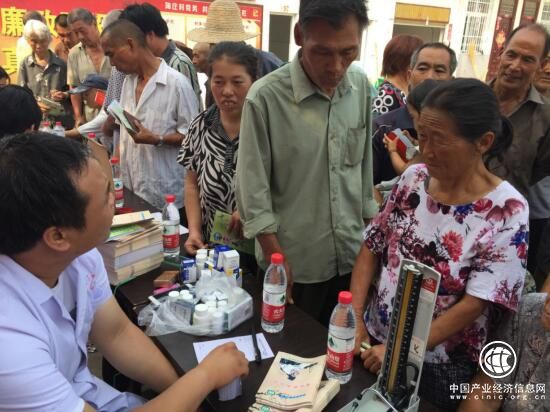 河南省方城县柳河镇免费体检架起健康扶贫“连心桥”