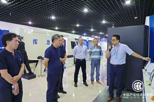 人民日报社领导一行赴航天长峰及航天二院参观调研