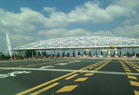 元旦假期小客车通行 收费公路将正常收费