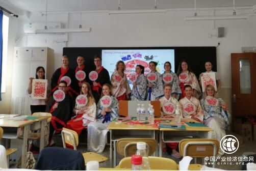 让“十个一”项目成为“一带一路”国际交流的文化桥梁