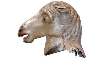 马首铜像回归圆明园