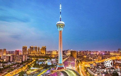 连续11个季度增速8%以上 成都“稳”在哪？