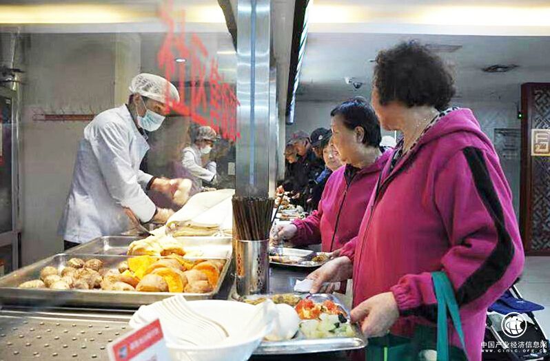 青岛将推行养老服务时间银行 鼓励志愿者提供服务