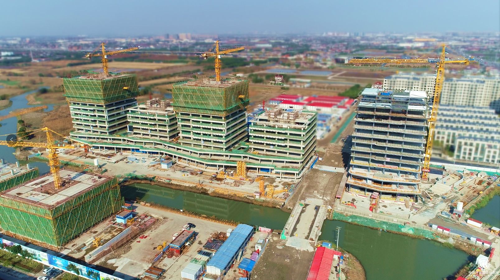 长三角一体化再添科创热土——漕河泾赵巷科技绿洲 首批办公产品结构封顶 - 企业 - 中国产业经济信息网