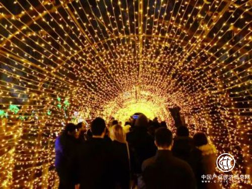 中国彩灯点亮纽约冬夜